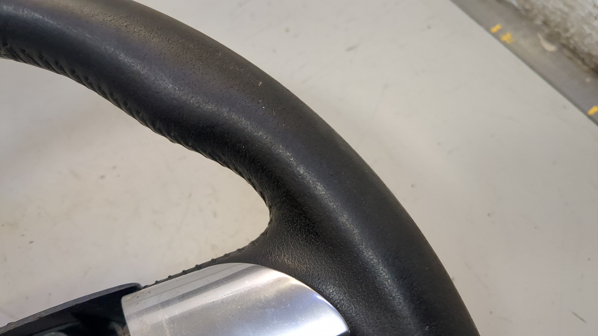 Рулевое колесо (руль)