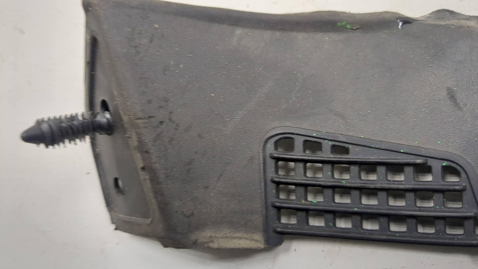 Решетка стеклоочистителей (Жабо)