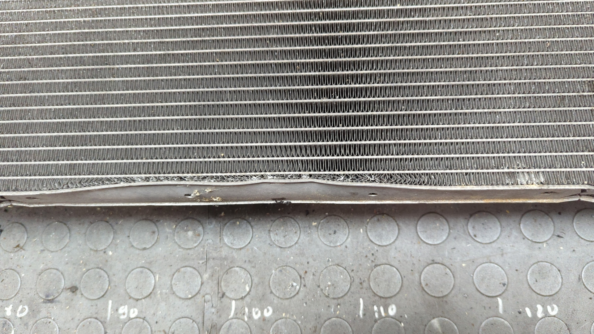 Радиатор охлаждения двигателя основной