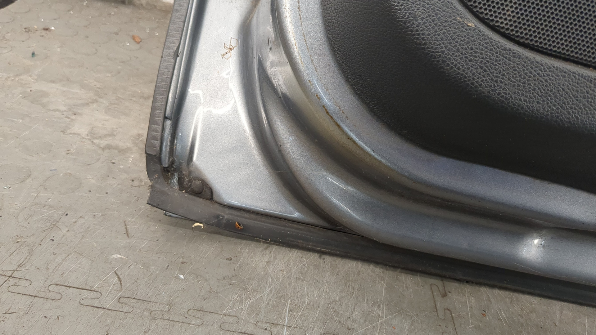 Дверь задняя правая