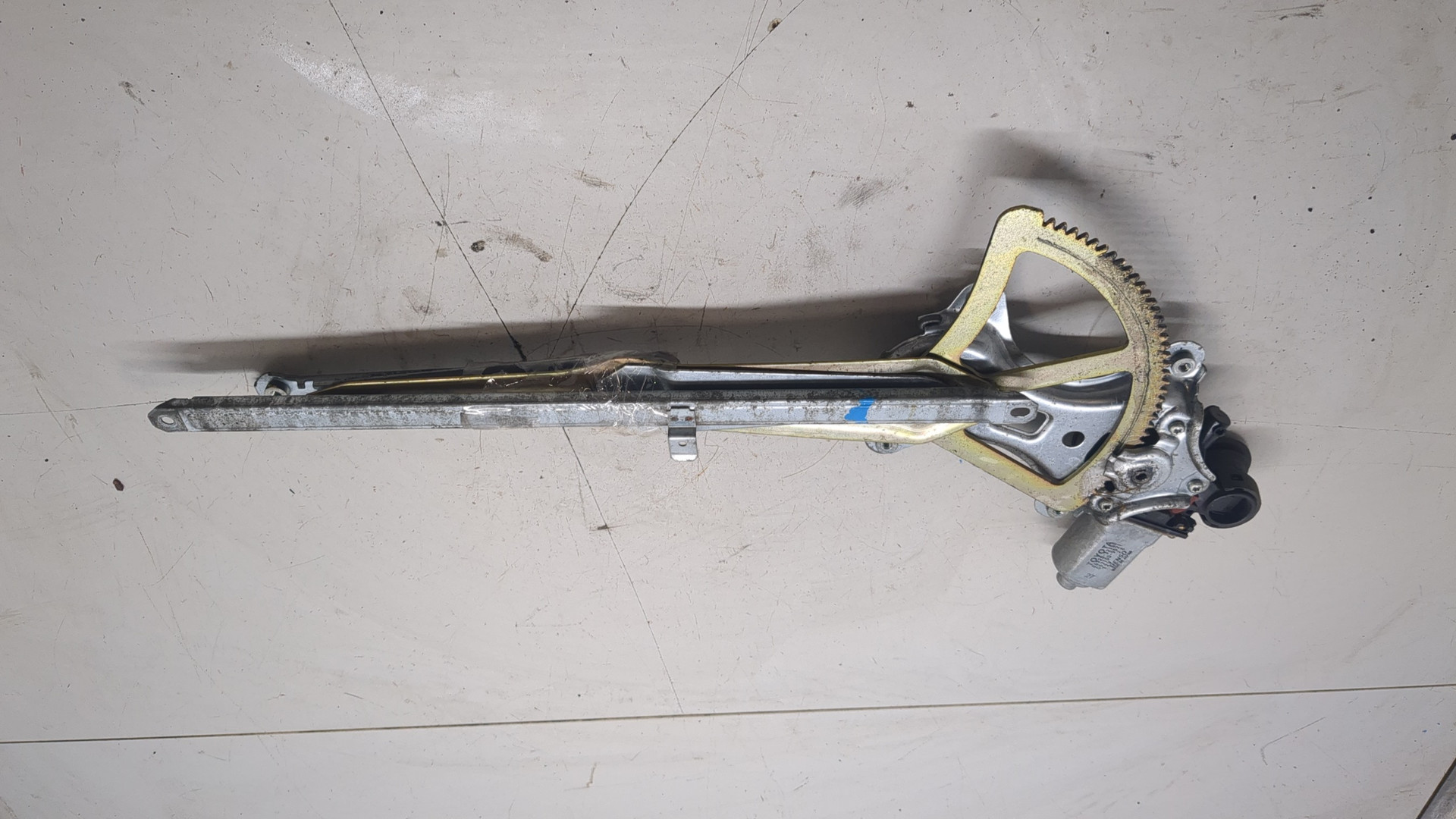 Стеклоподъемник электр. передний левый