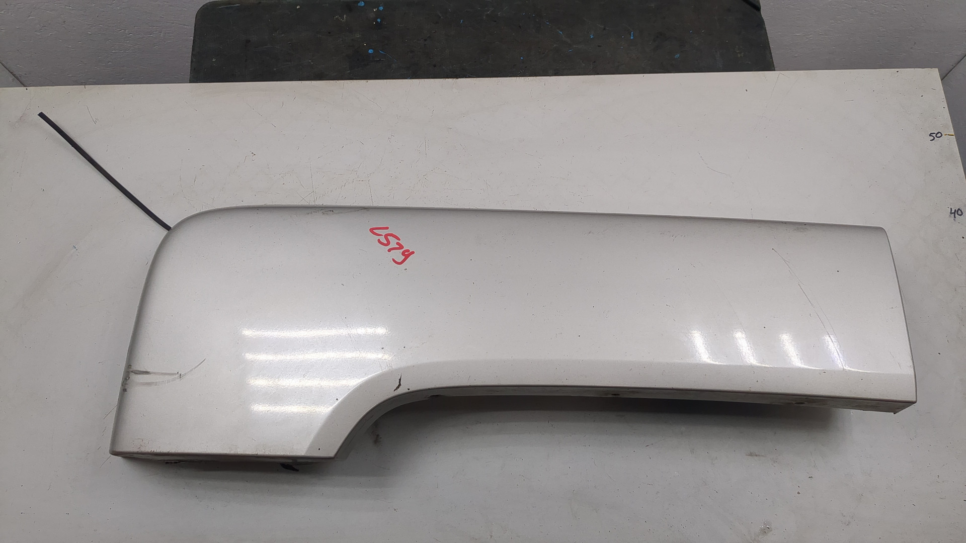 Молдинг заднего крыла правого