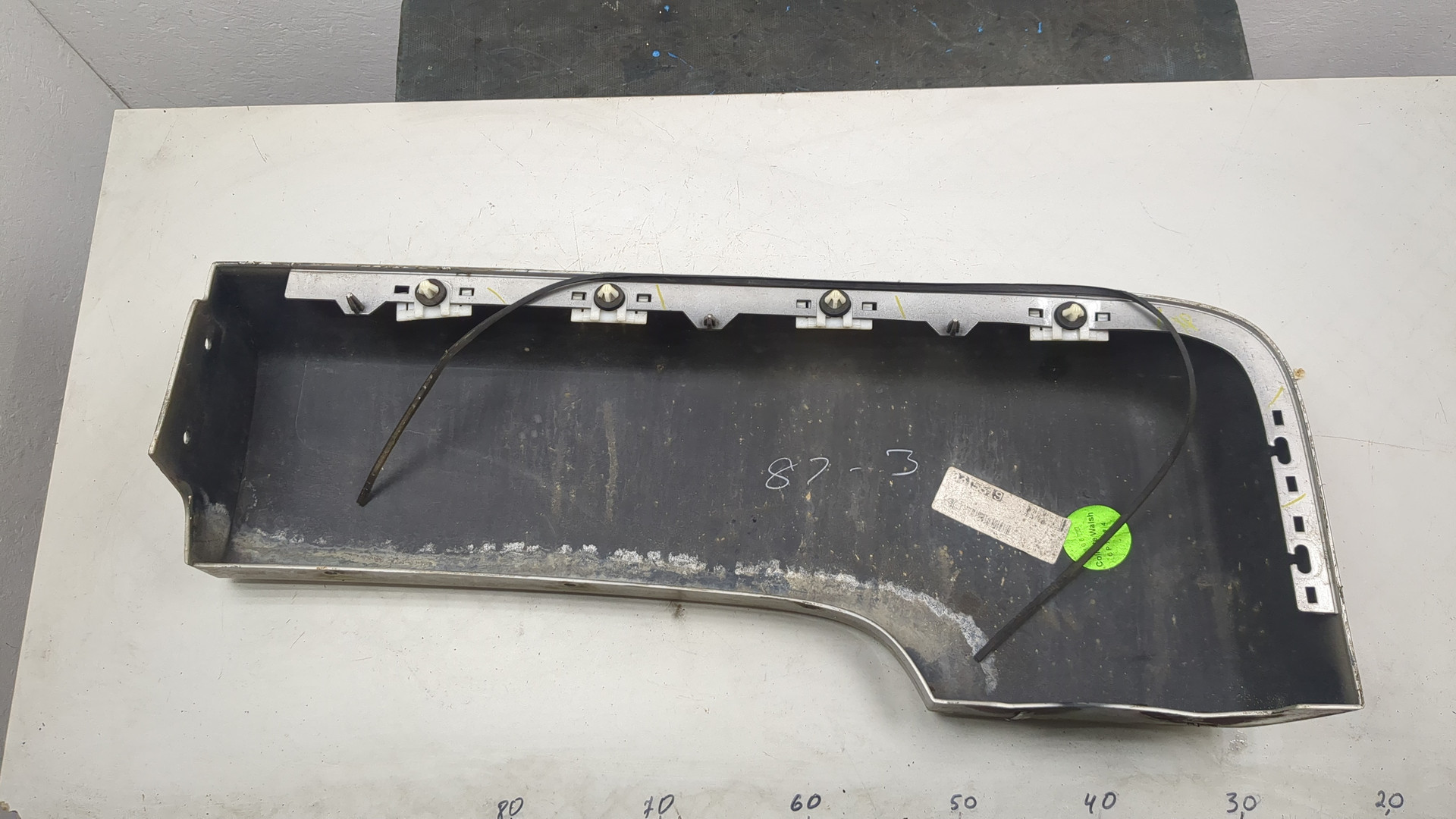 Молдинг заднего крыла правого