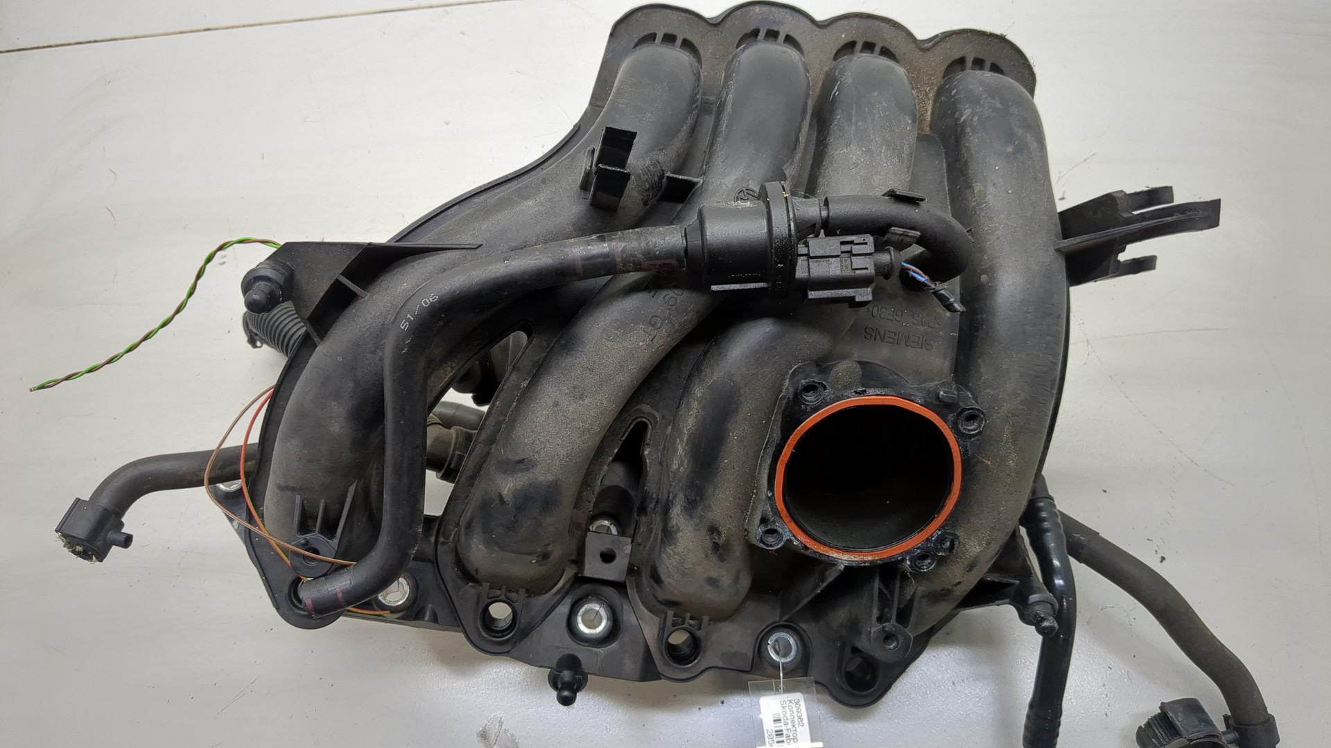 Коллектор впускной