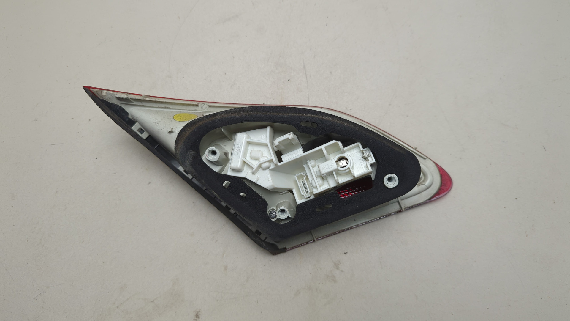 Фонарь задний внутренний правый