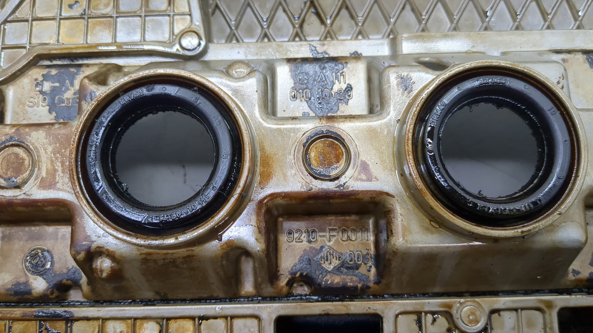 Крышка клапанная ГБЦ