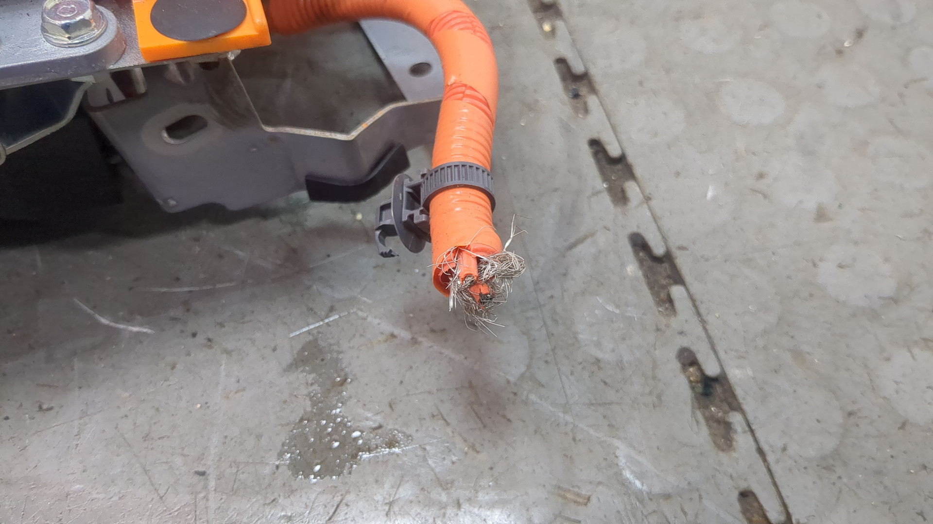 Преобразователь напряжения (адаптер)