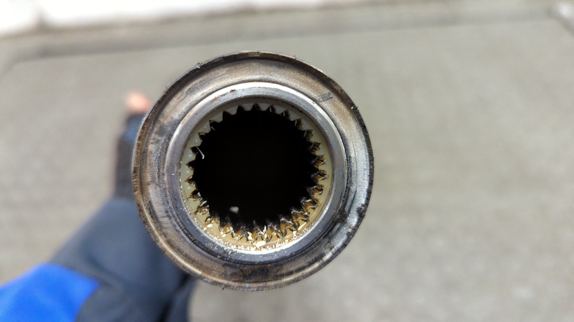 Вал карданный задний