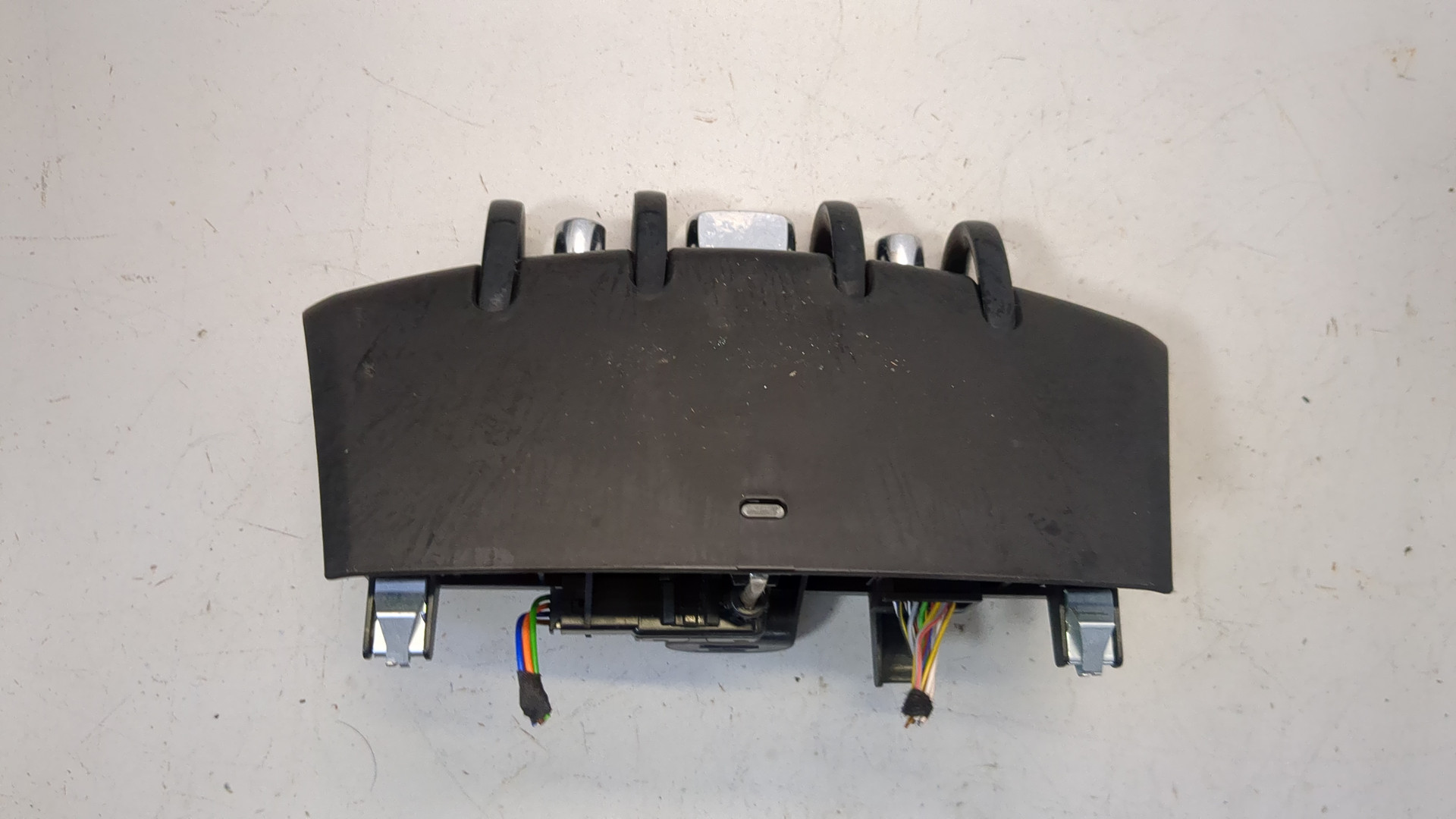 Кнопка запуска двигателя