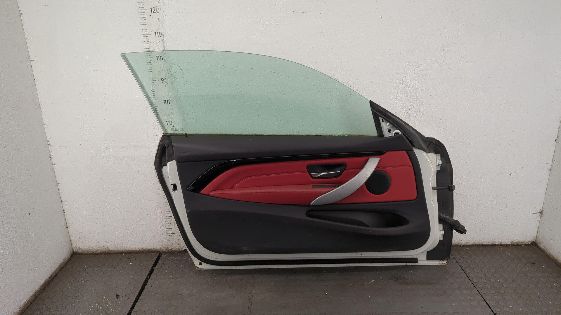 Дверь передняя левая