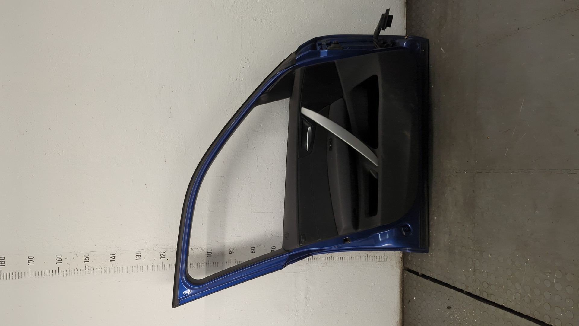 Дверь передняя левая