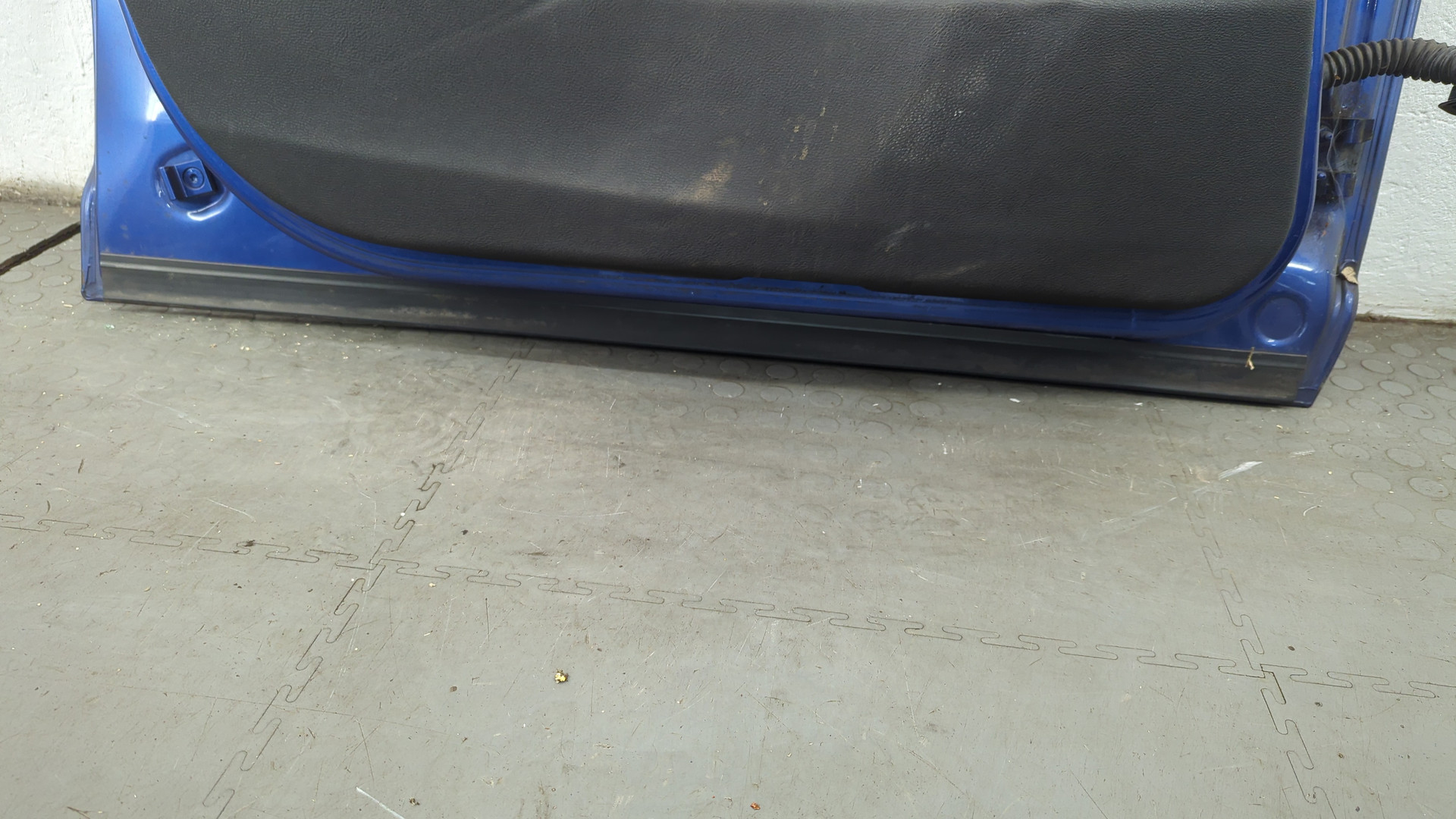 Дверь передняя левая