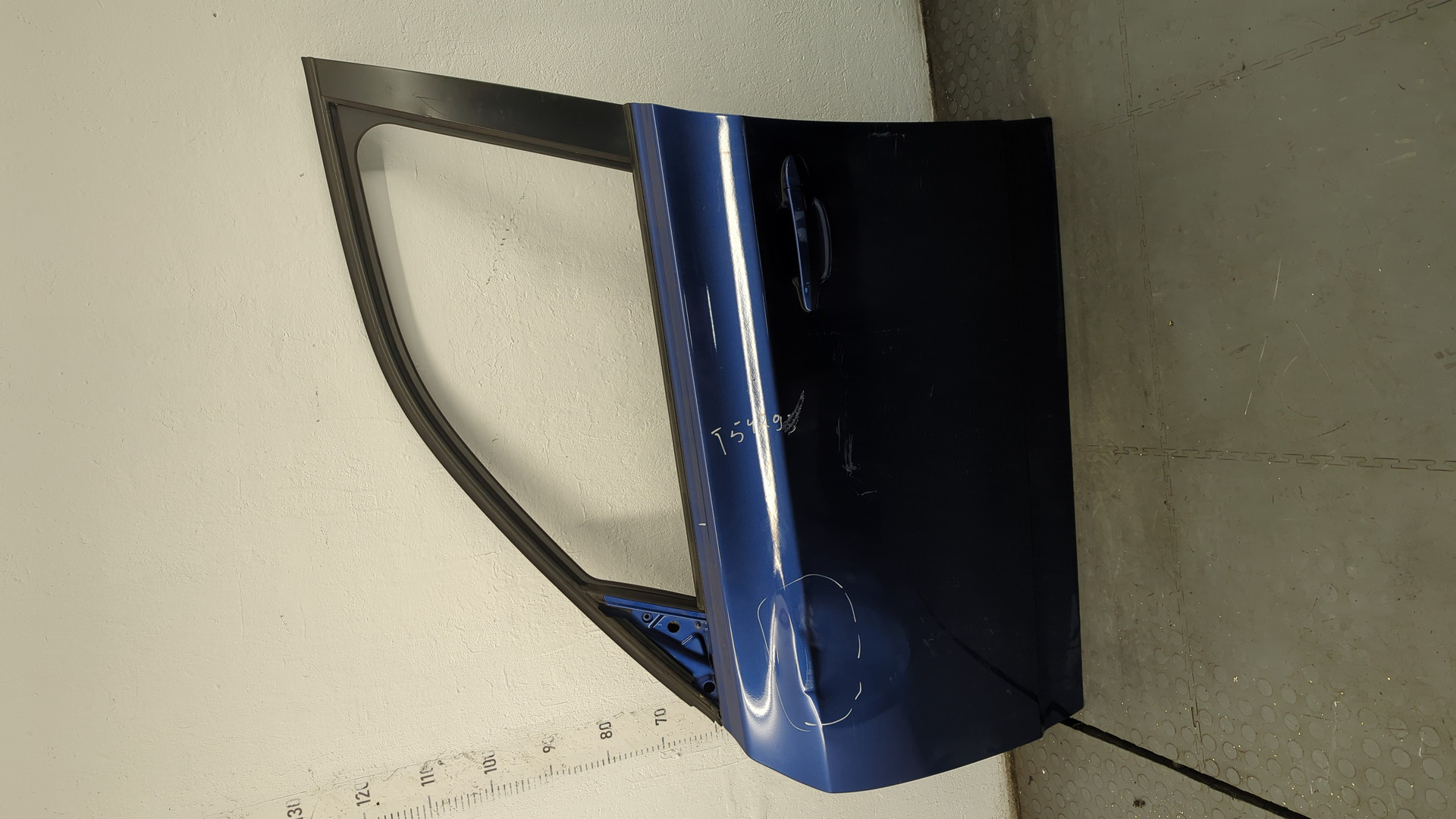 Дверь передняя левая