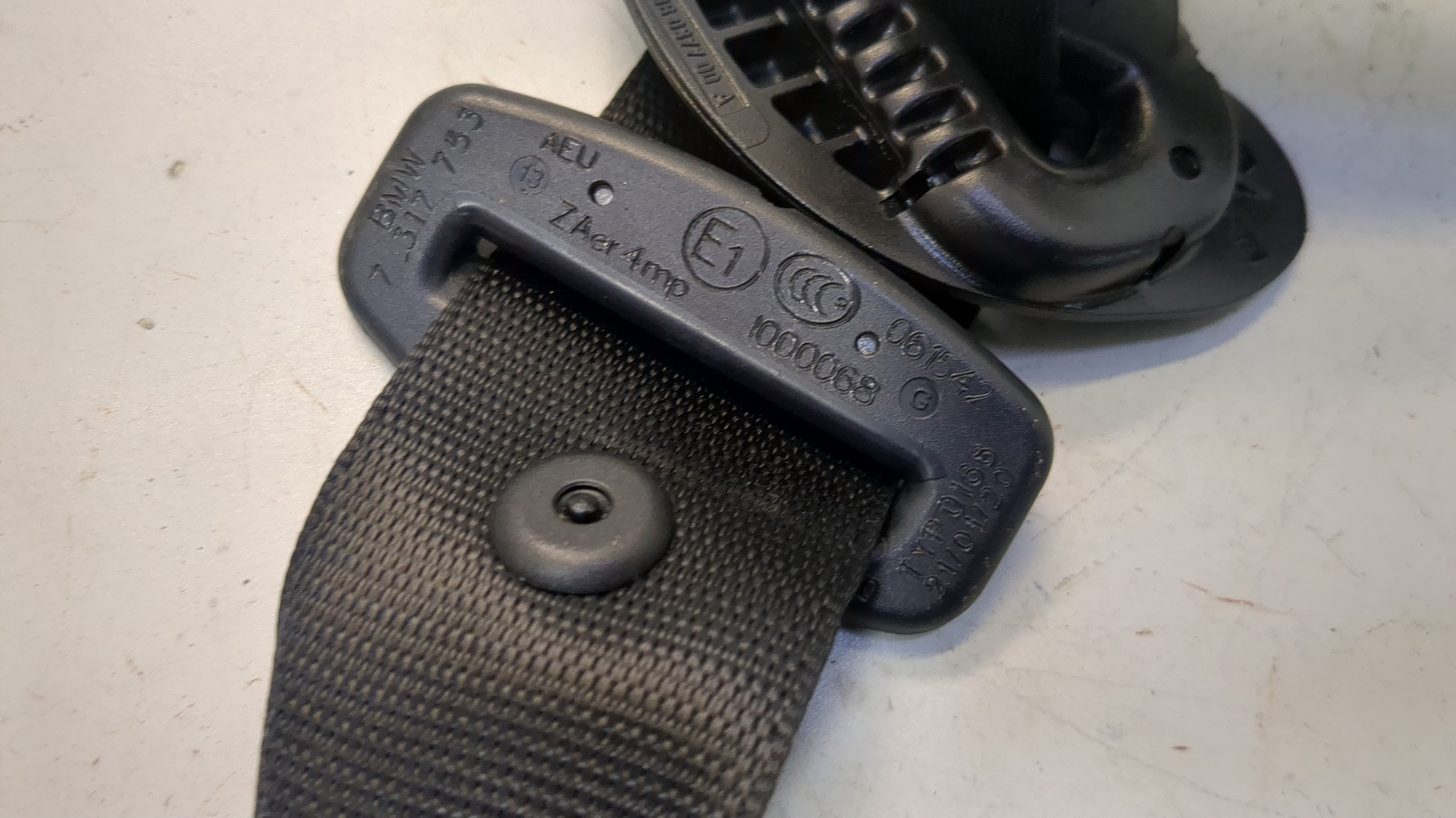 Ремень безопасности