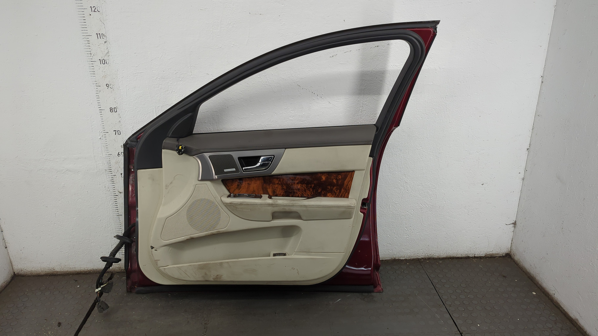 Дверь передняя правая