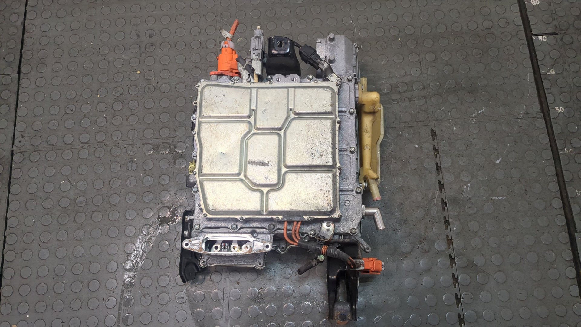 Преобразователь напряжения (адаптер)