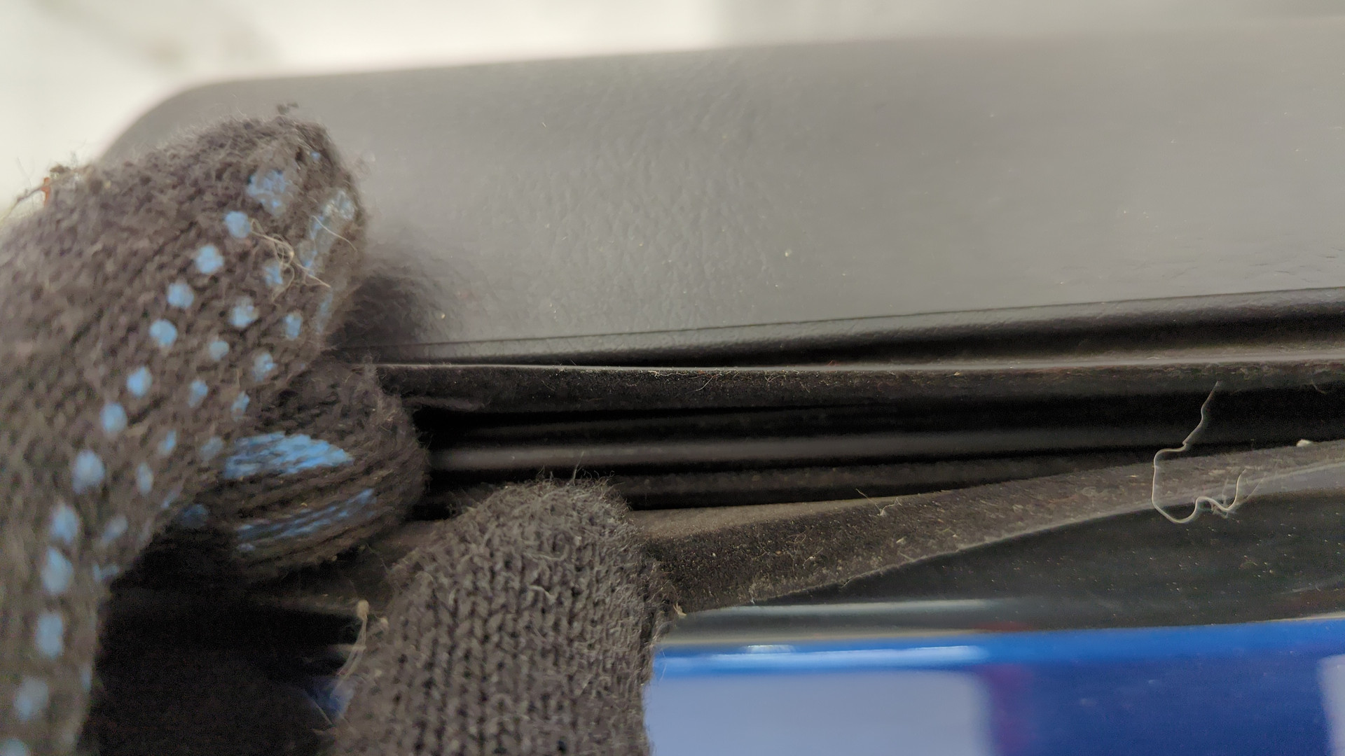 Дверь задняя левая