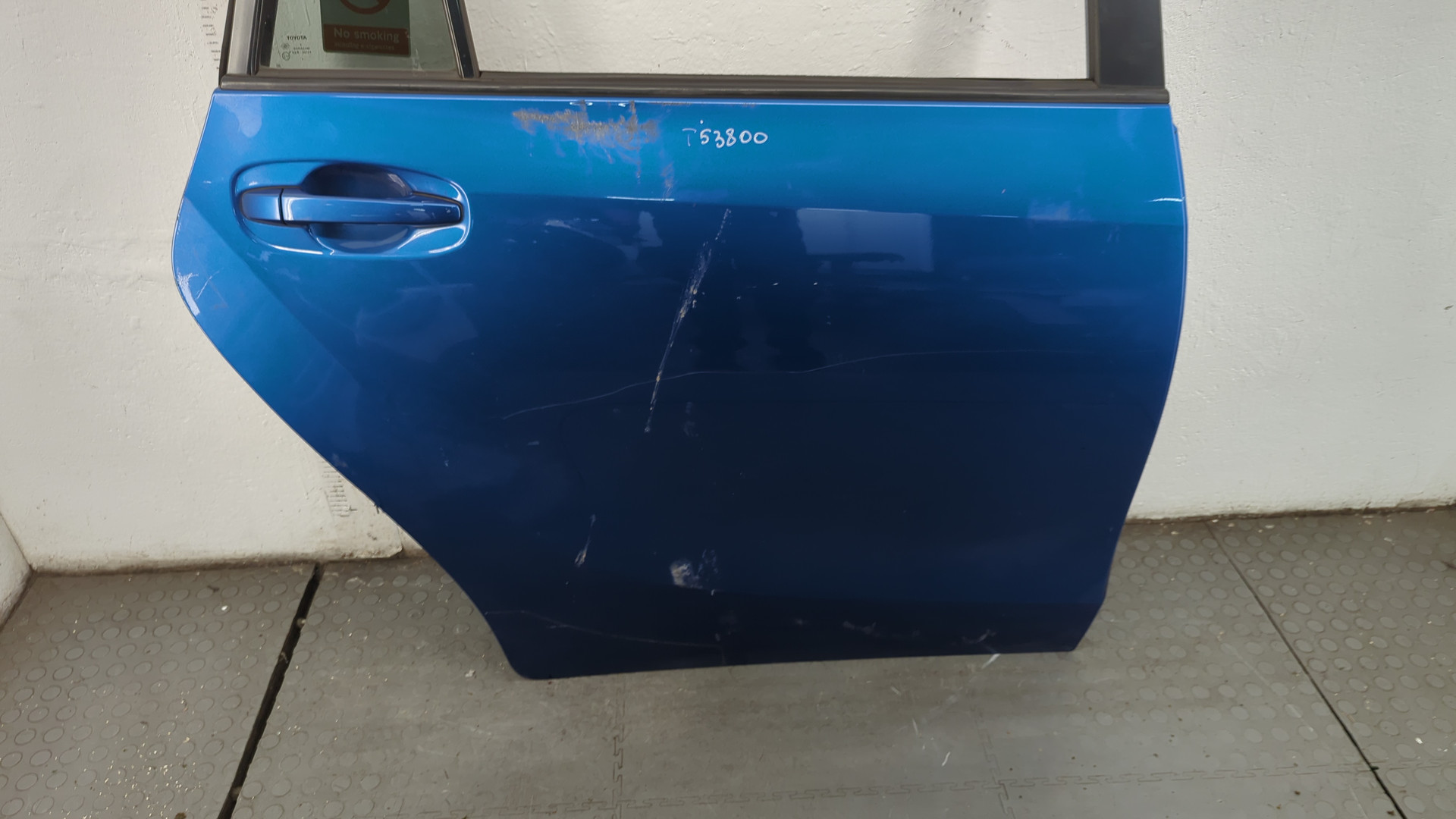 Дверь задняя правая