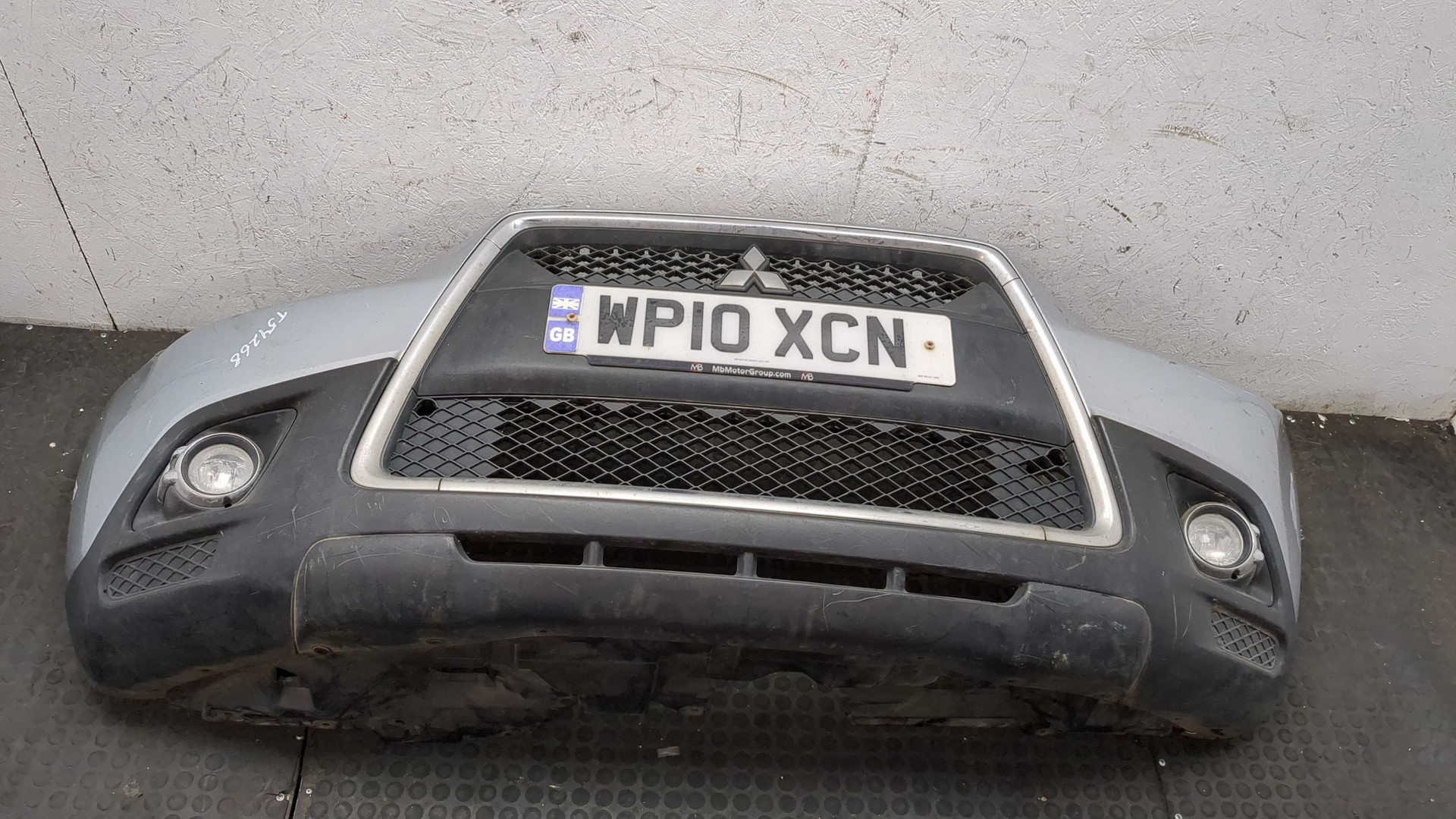 Бампер передний