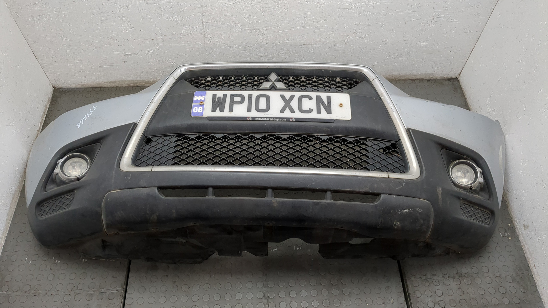 Бампер передний