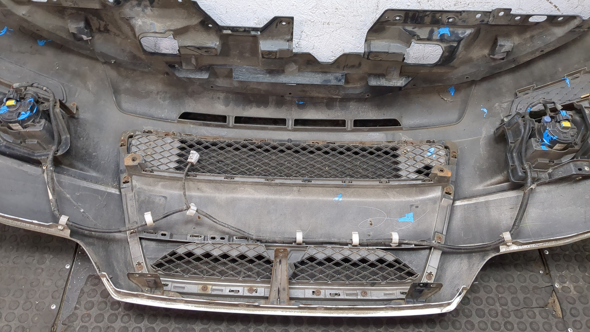 Бампер передний