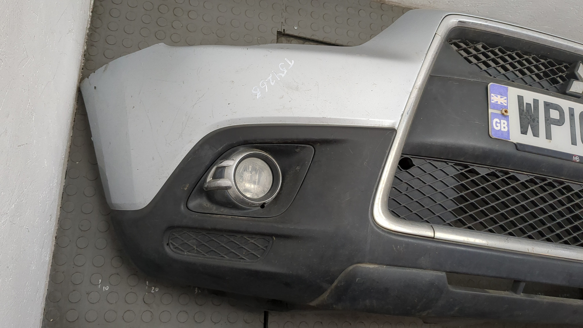 Бампер передний