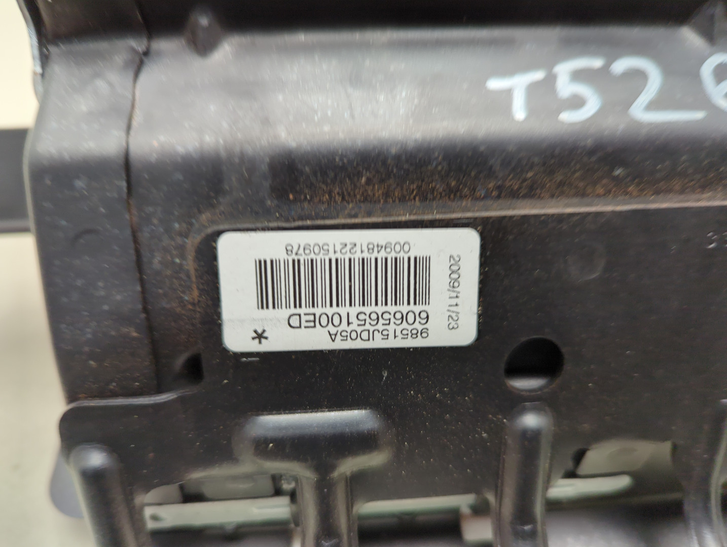 Подушка безопасности пассажирская (в торпедо)