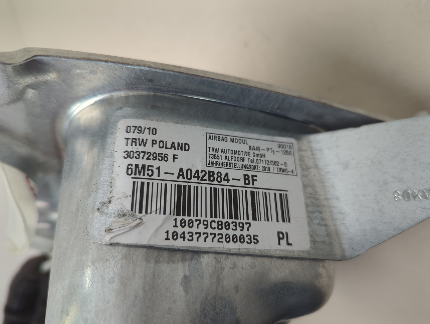 Подушка безопасности пассажирская (в торпедо)