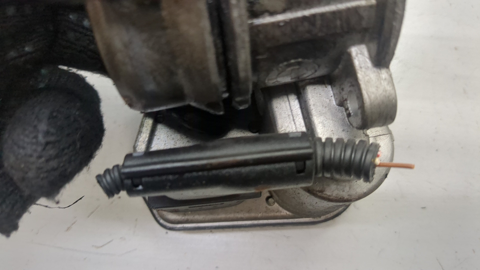 Заслонка дроссельная электрическая