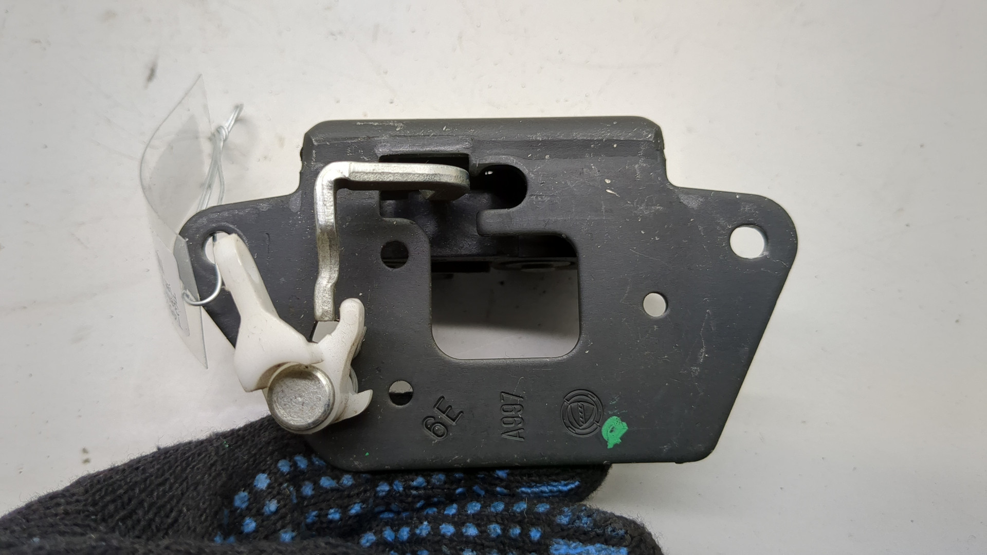 Замок багажника