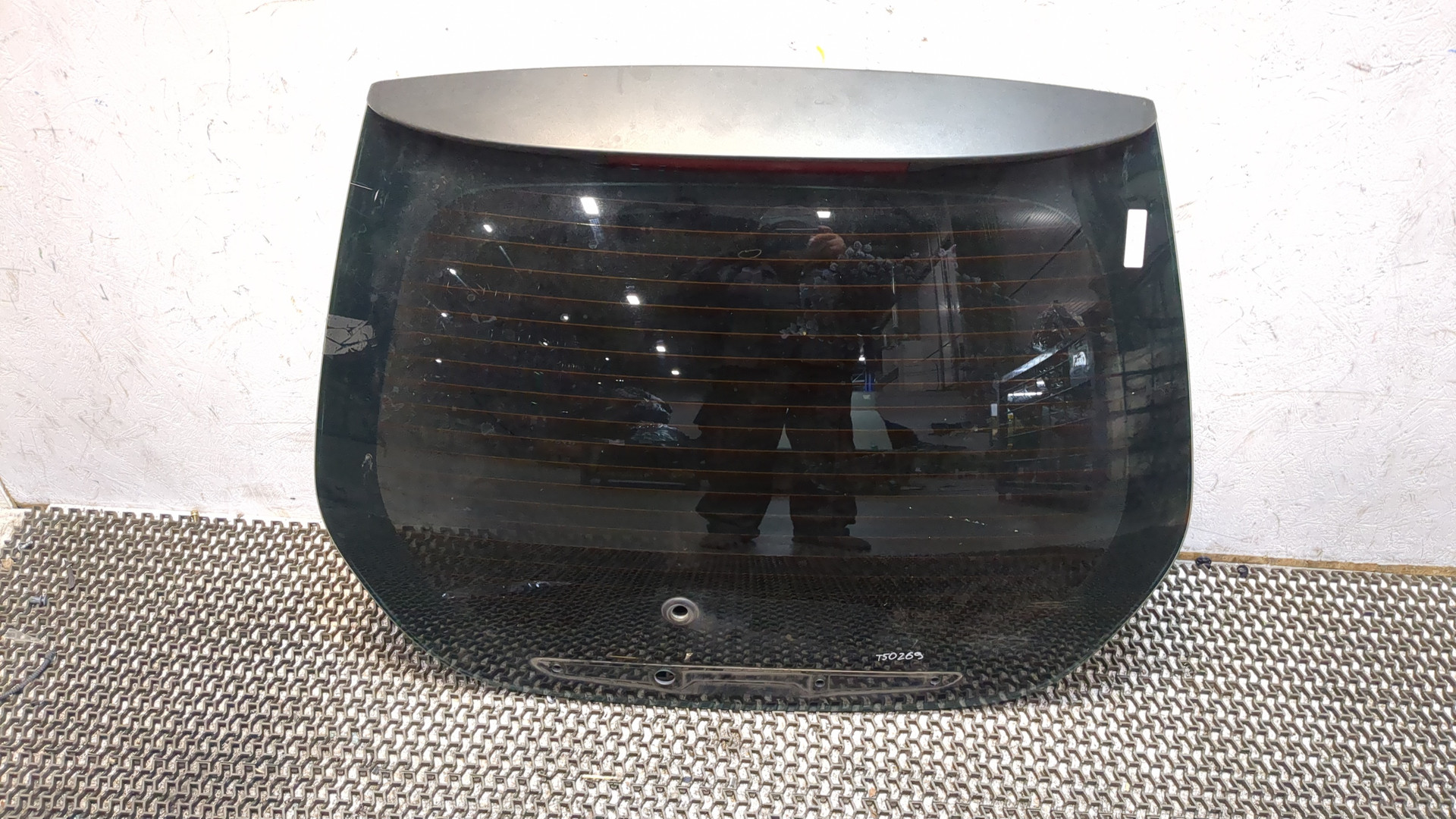 Дверь багажника