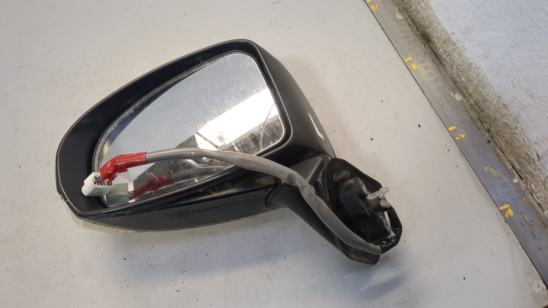 Зеркало левое электрическое