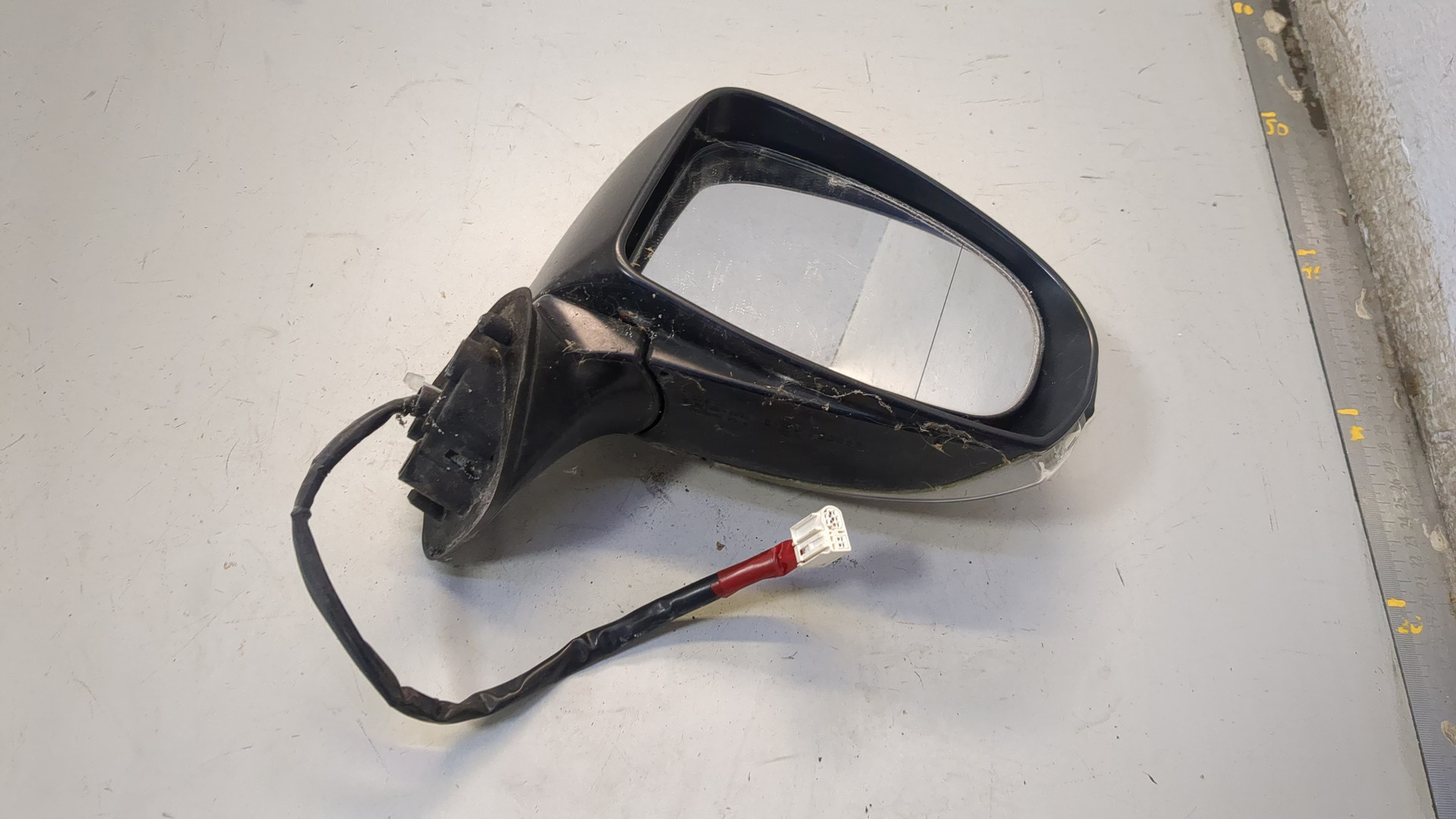 Зеркало правое электрическое