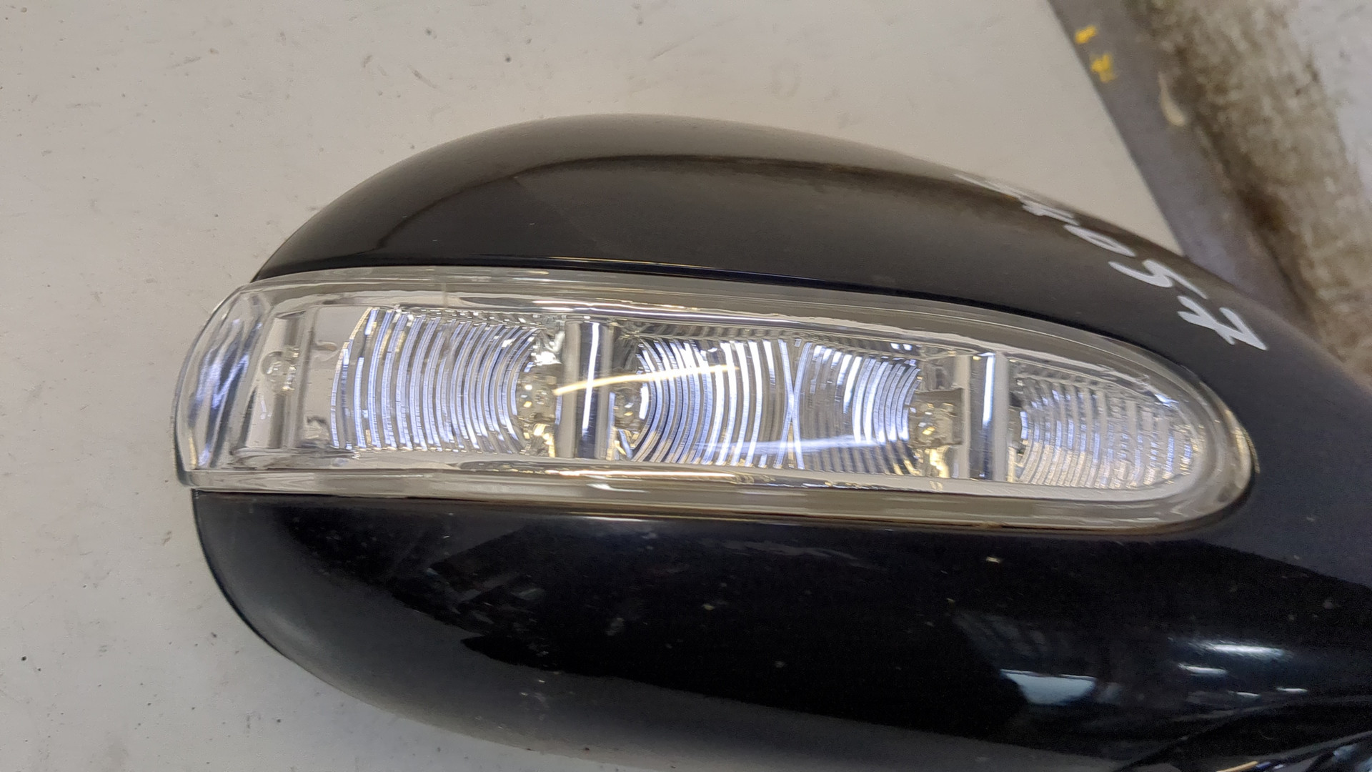 Зеркало правое электрическое