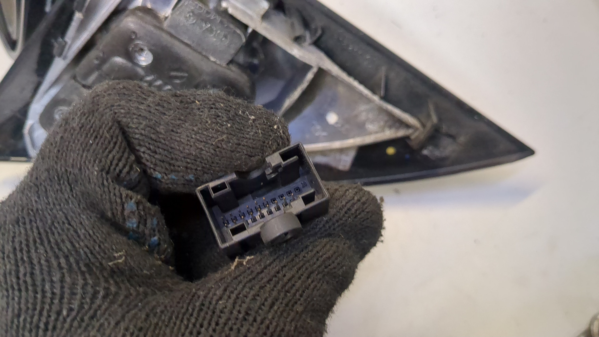 Зеркало правое электрическое