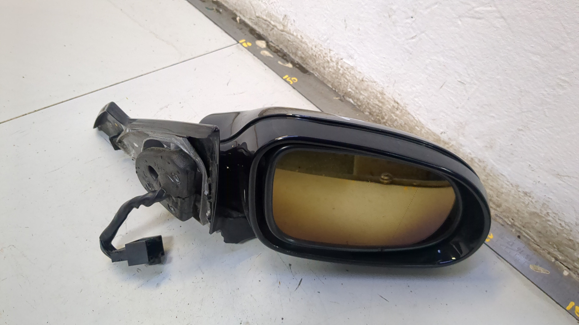 Зеркало правое электрическое