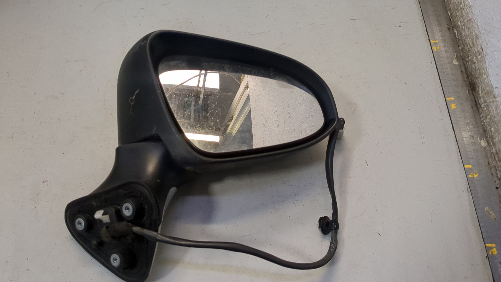 Зеркало правое электрическое