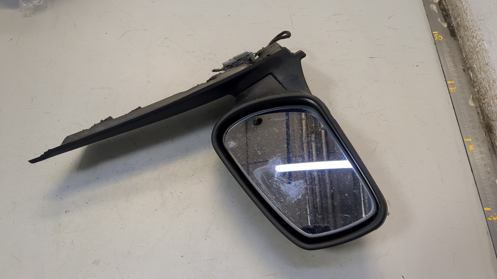 Зеркало левое электрическое