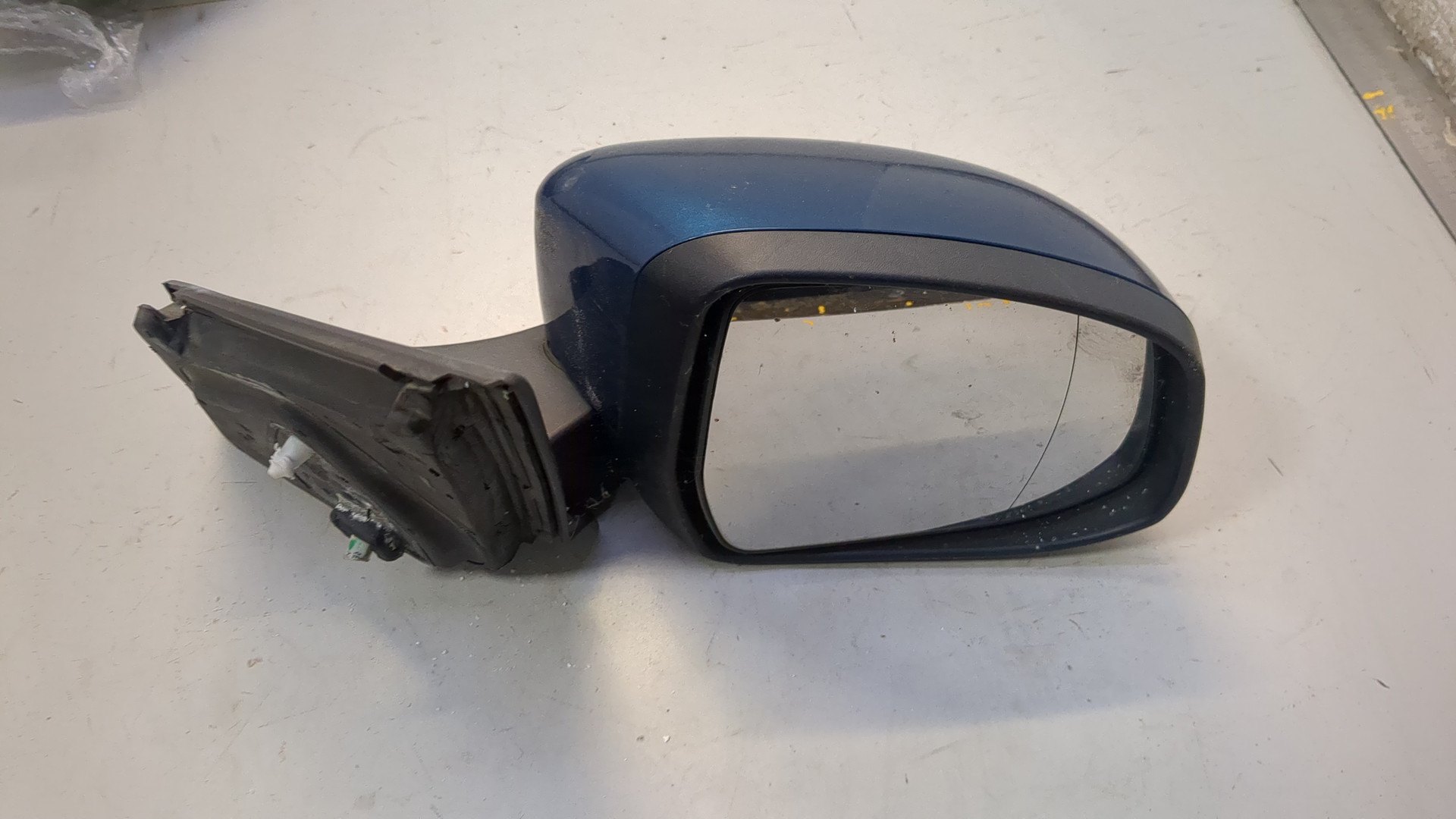 Зеркало правое электрическое