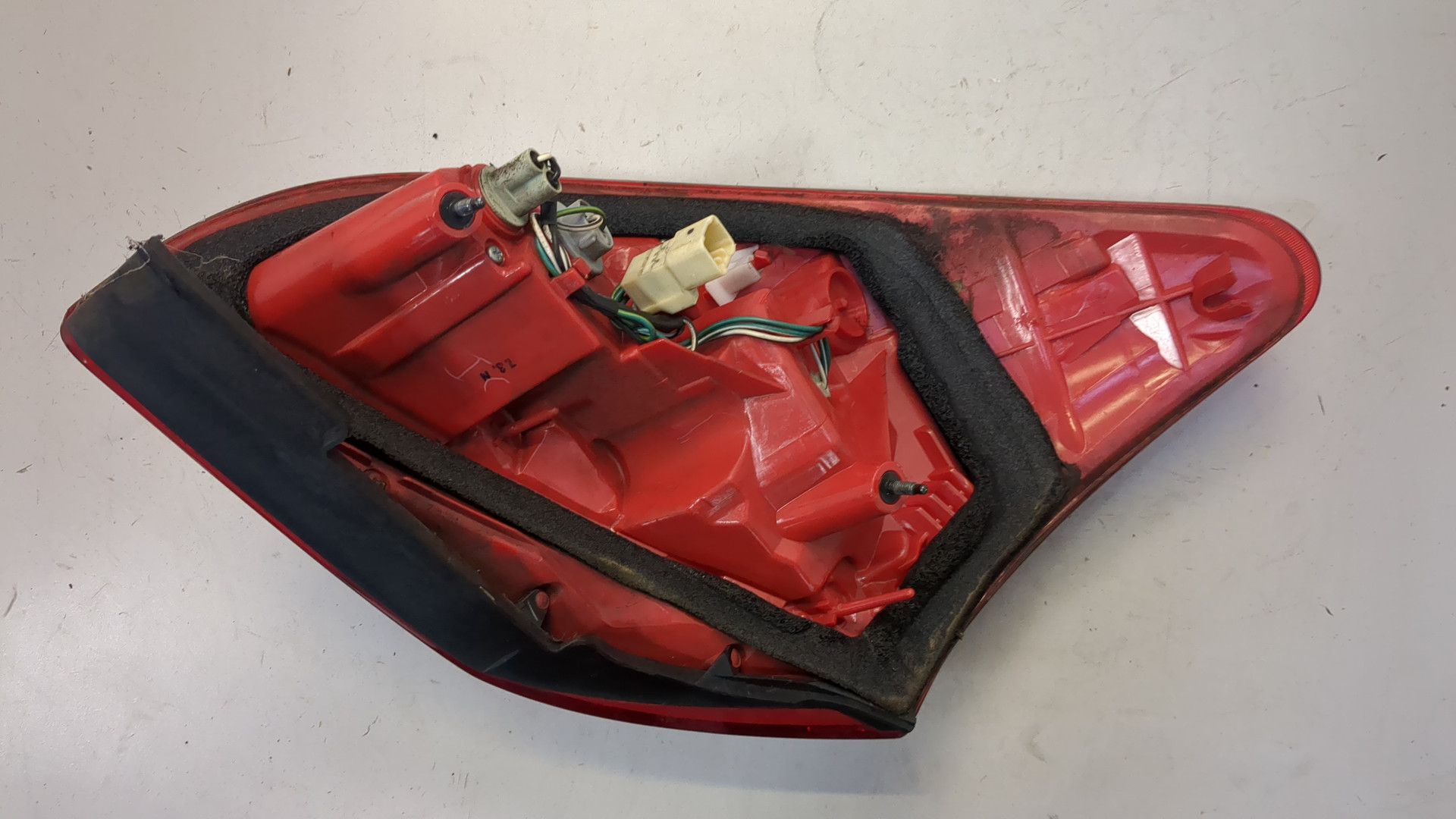 Фонарь задний правый