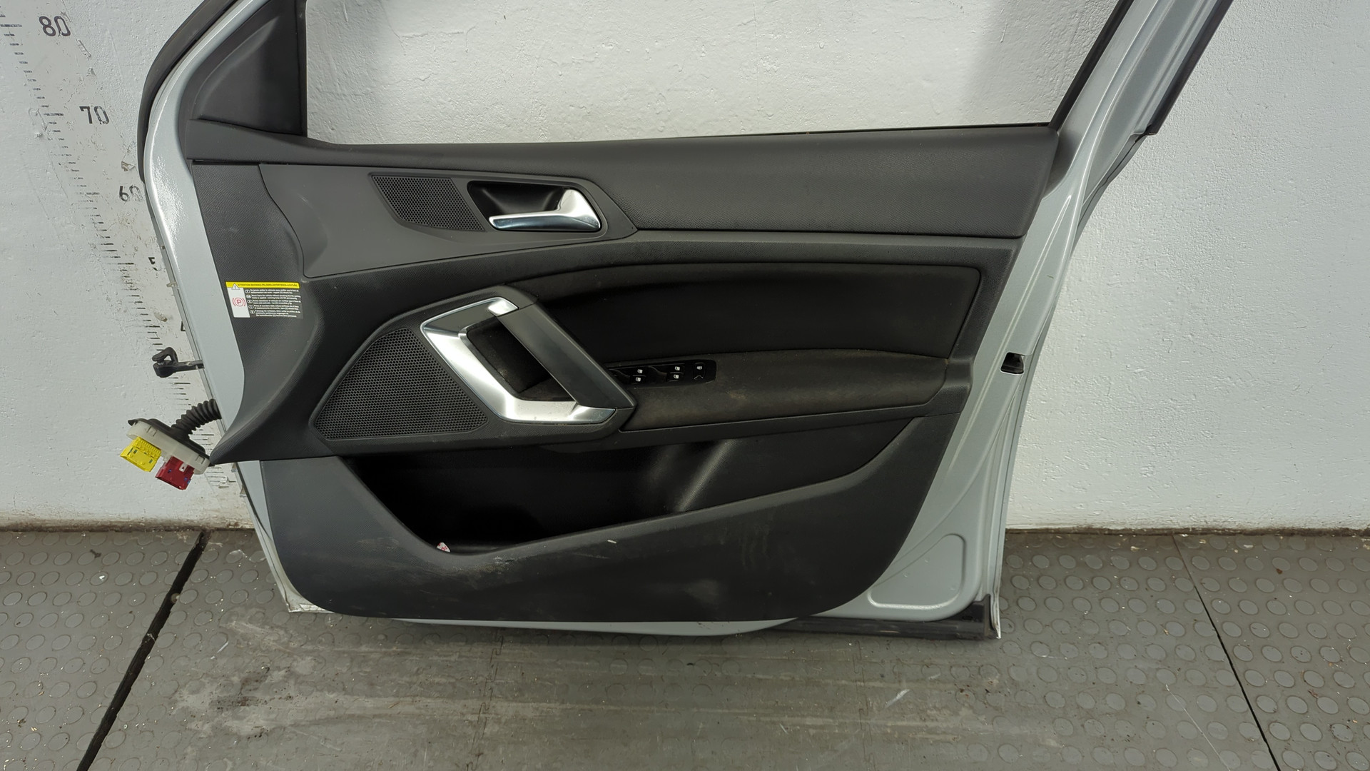 Дверь передняя правая