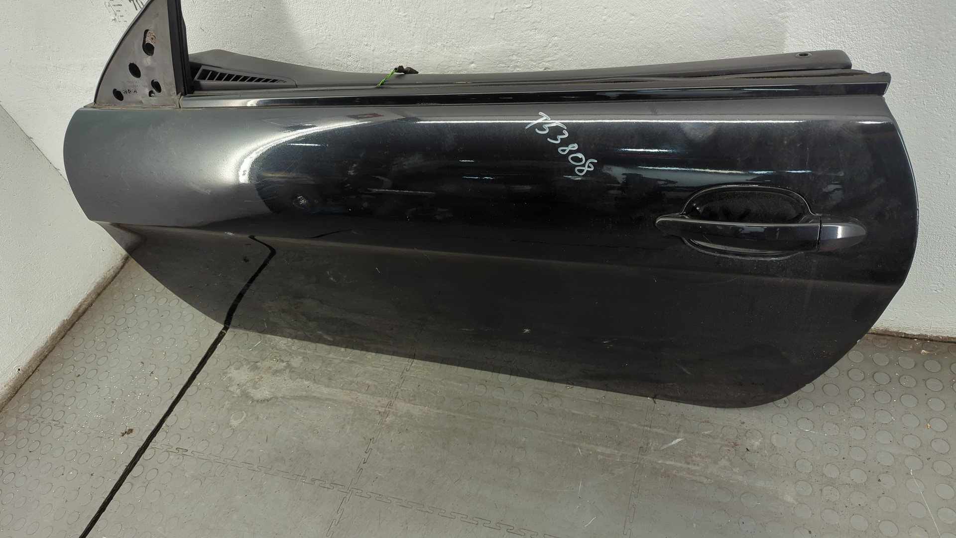 Дверь передняя левая