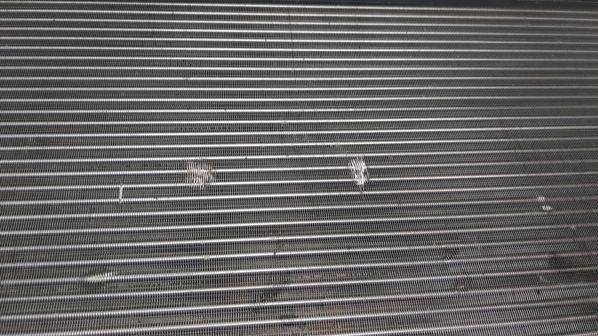 Радиатор охлаждения двигателя основной