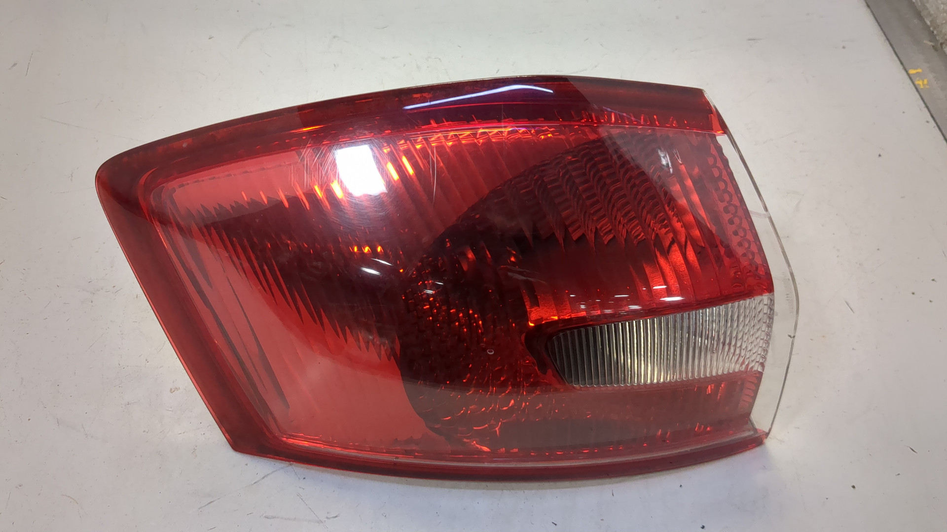 Фонарь задний левый