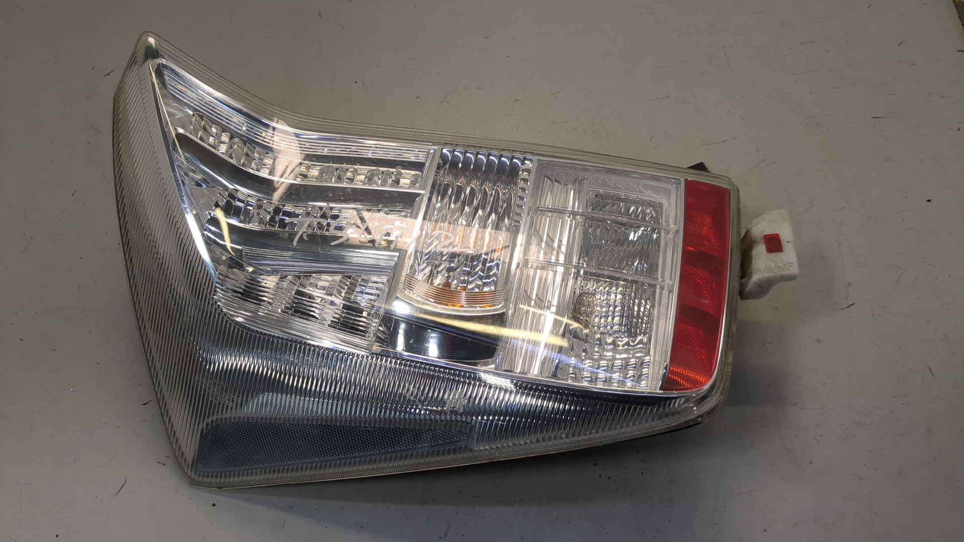 Фонарь задний левый