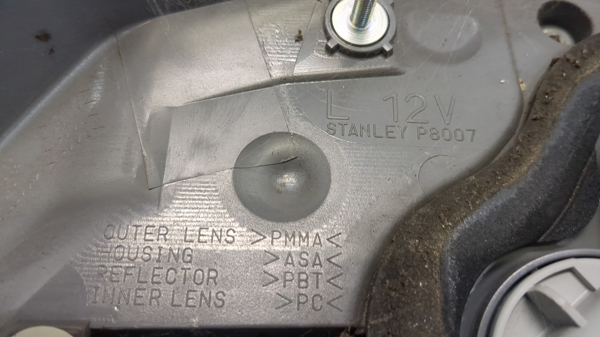 Фонарь задний левый