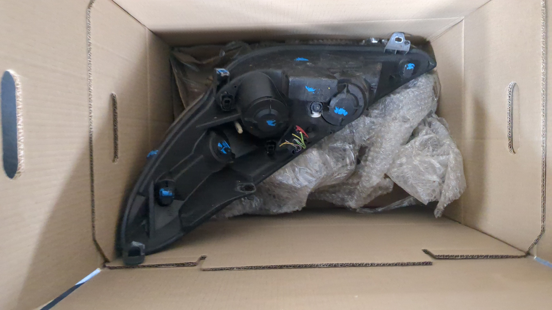 Фара правая