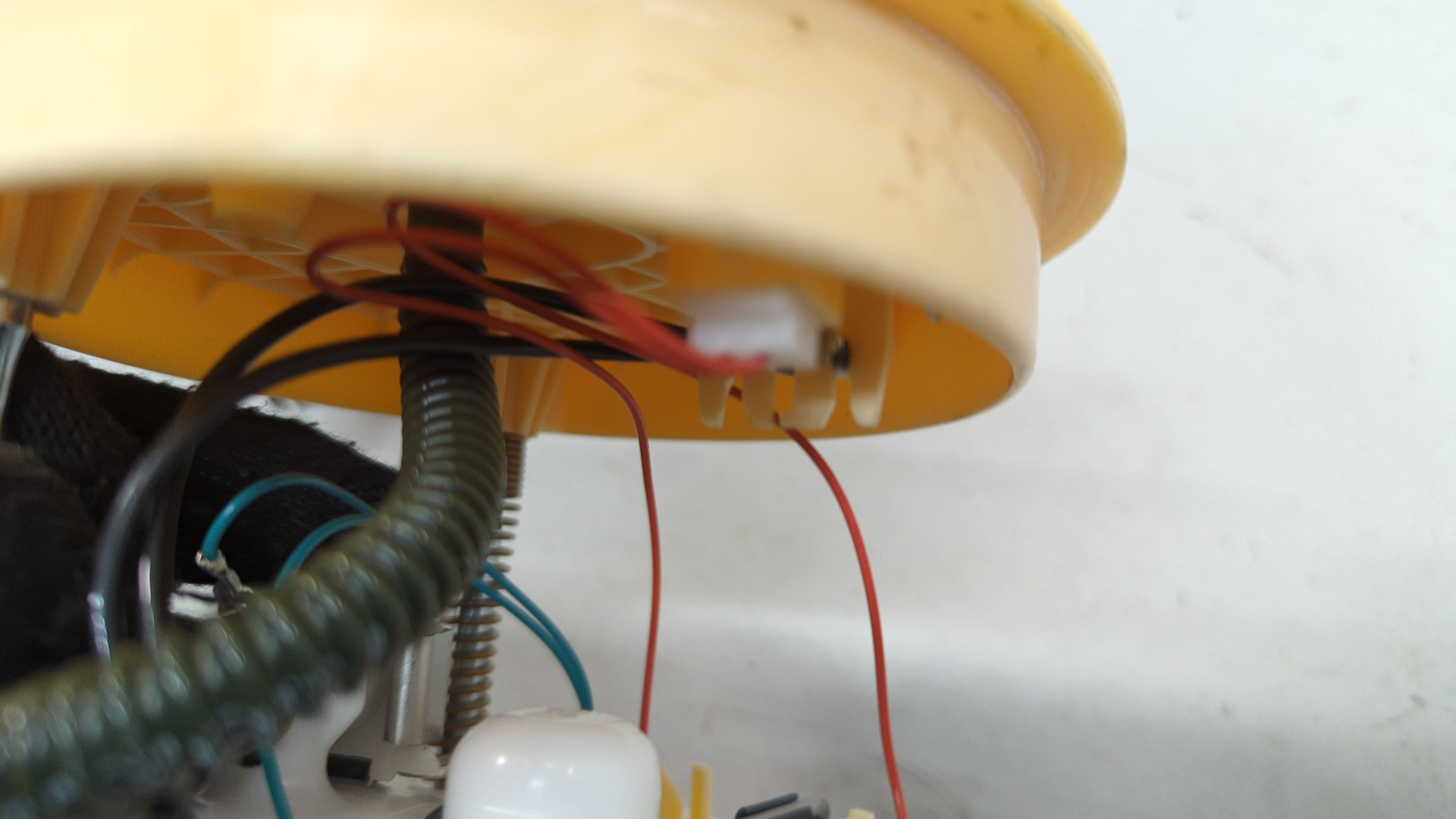 Насос топливный электрический