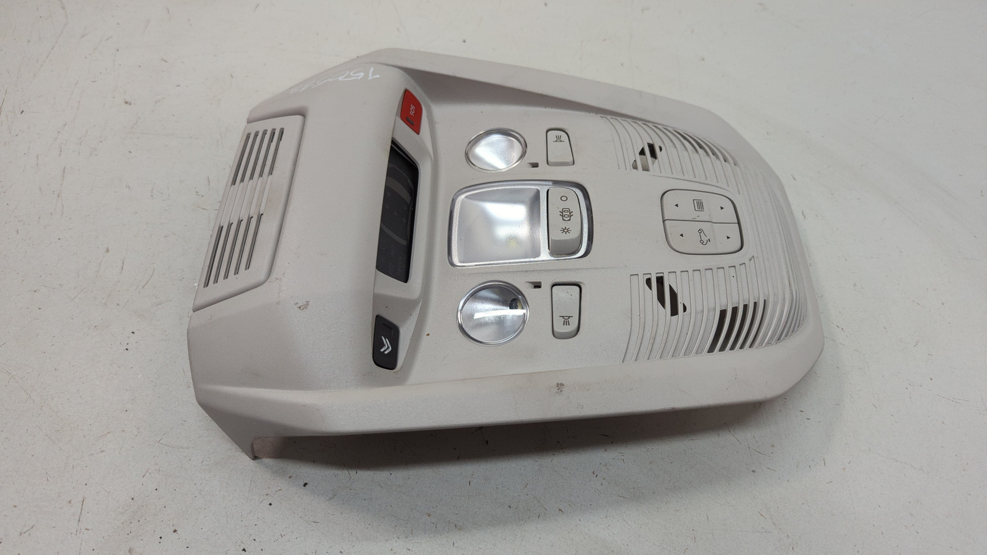 Плафон салонный