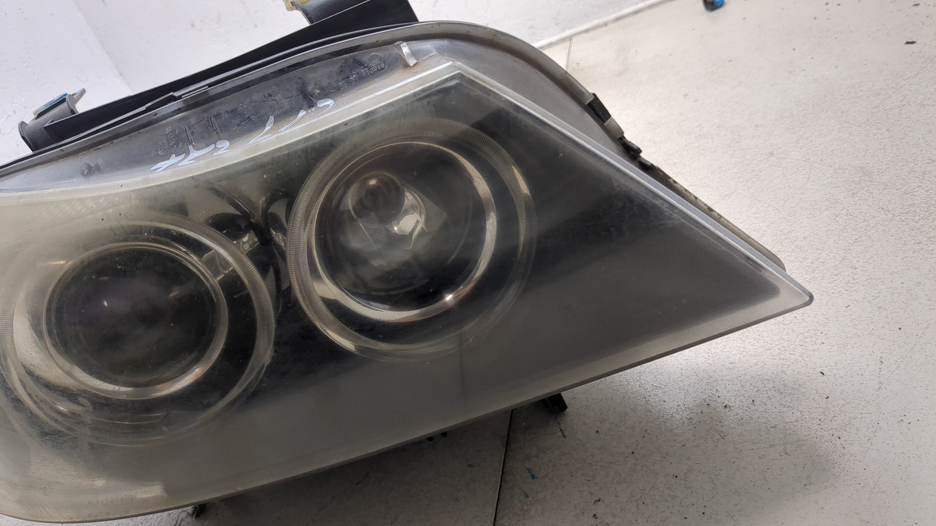 Фара правая